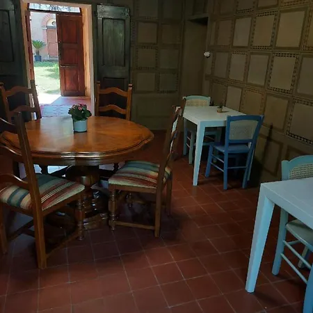 לינה וארוחת בוקר Casa Barattini 3*